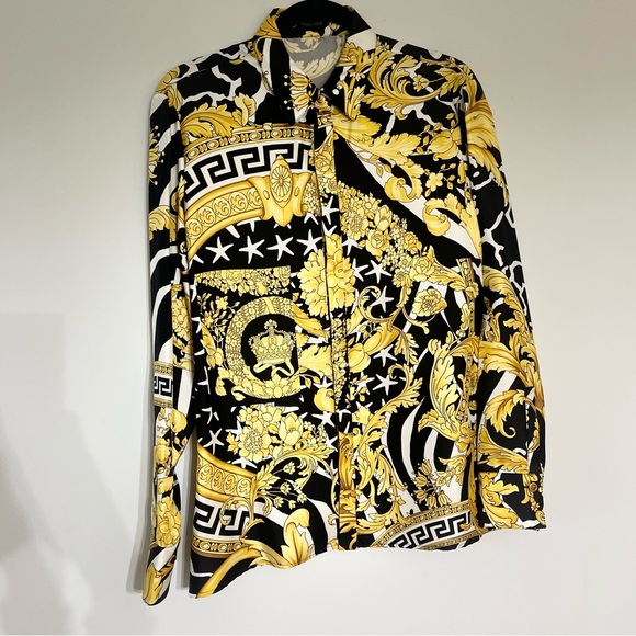 NEW Authentic Versace STUNNING blouse 🎉👏🏼100%SILK - Picture 3 of 17